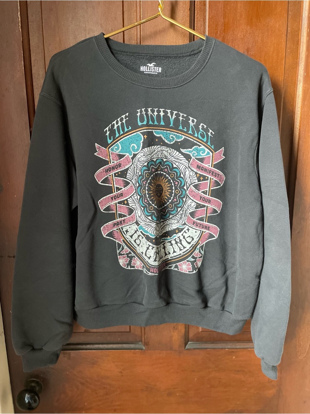 Hollister women's medium long sleeve sweatshirt